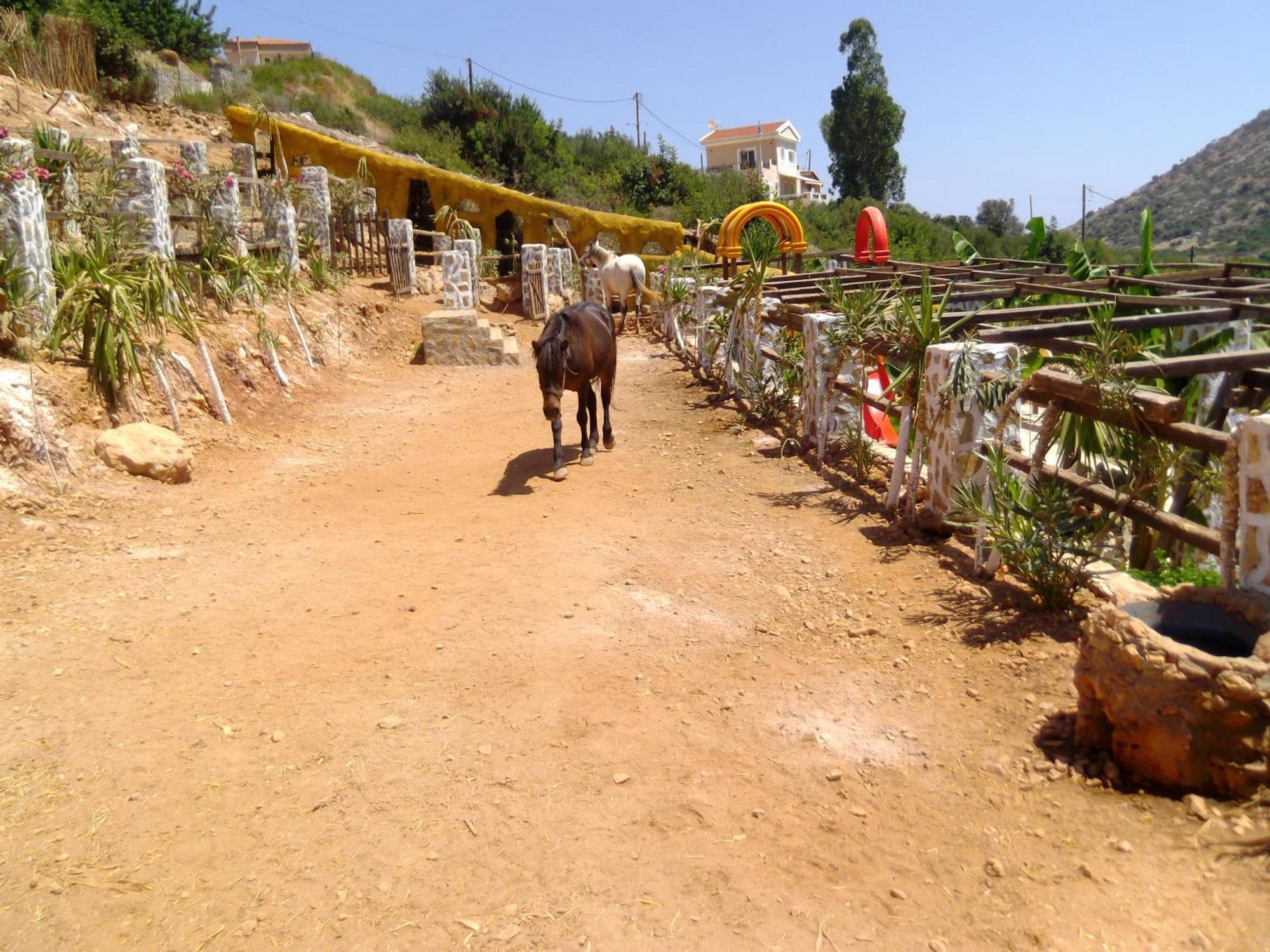 Bali  Stone Village Hotel Apartments מראה חיצוני תמונה